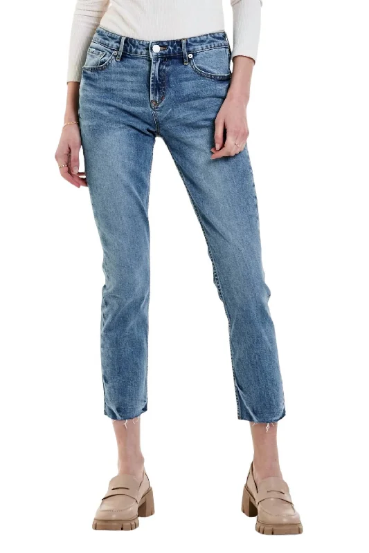 Modern Women's Outfit Blaire Straight Jean In Lyon