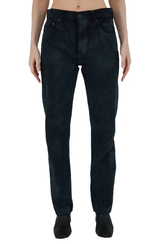 Women's Plus-Size Garments Banning Straight Jean In Black