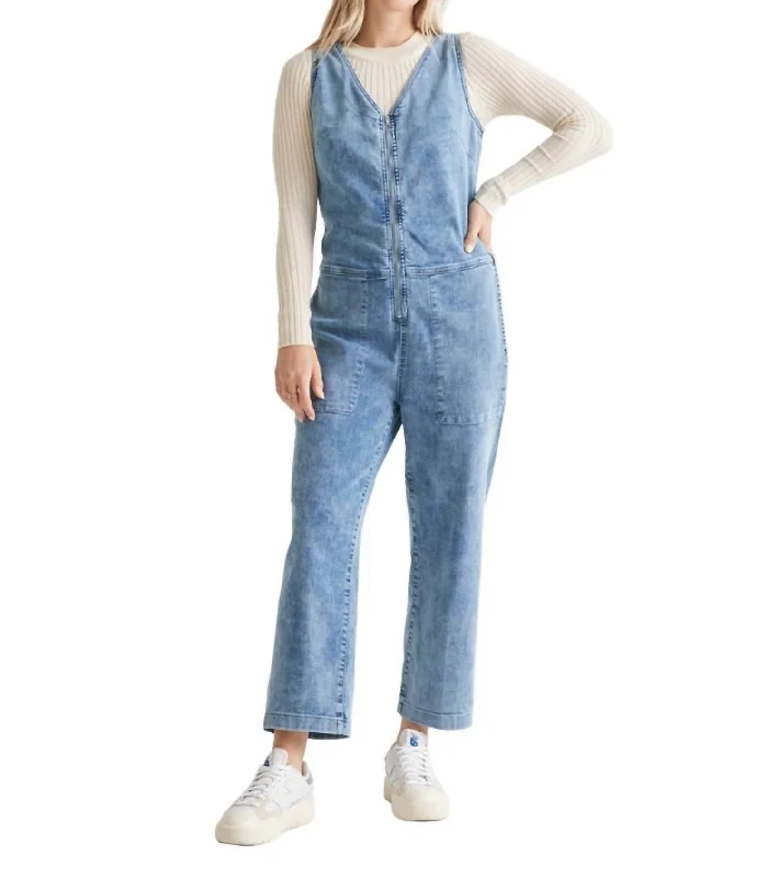Women's Sporty Clothes Performance Denim Jumpsuit In Light Stone
