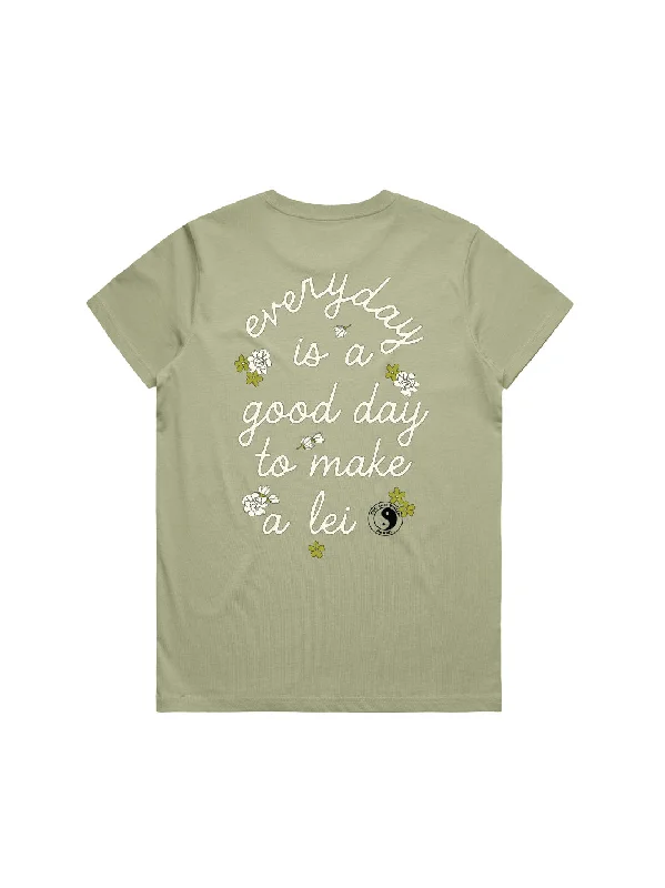 Affordable Luxury Women's Garments T&C Surf Good Day Maple Tee