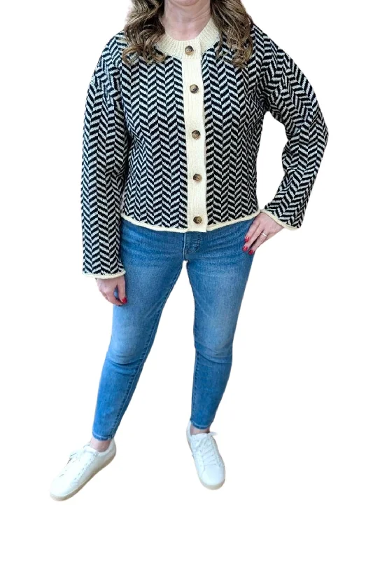 Chic Outfits Berkley Cardigan In Black/cream