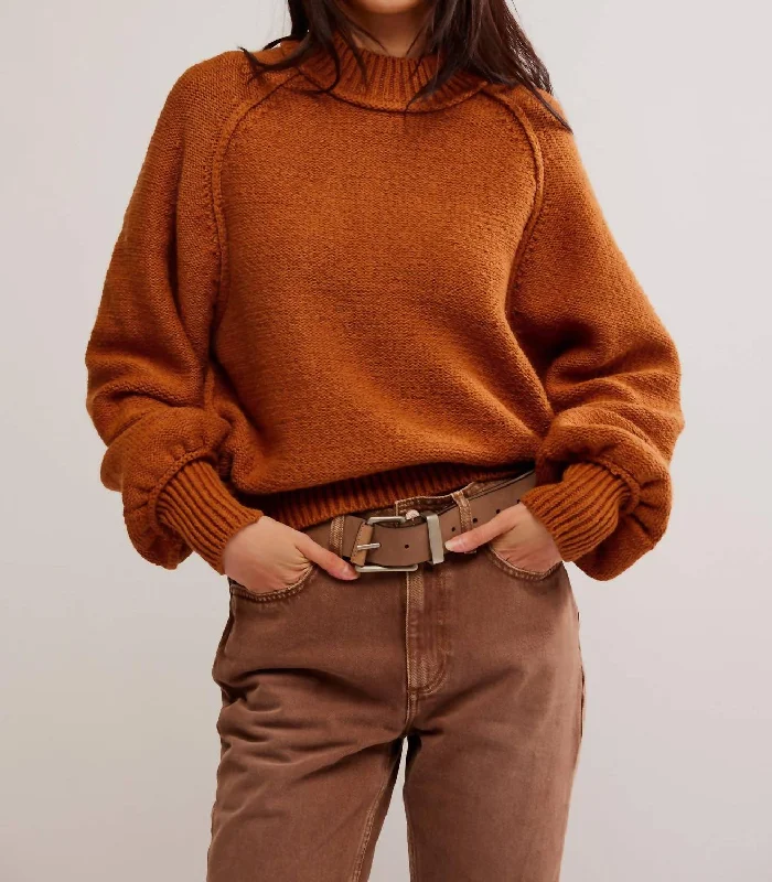 Romantic Detailing Riley Pullover Longsleeve Top In Meerkat
