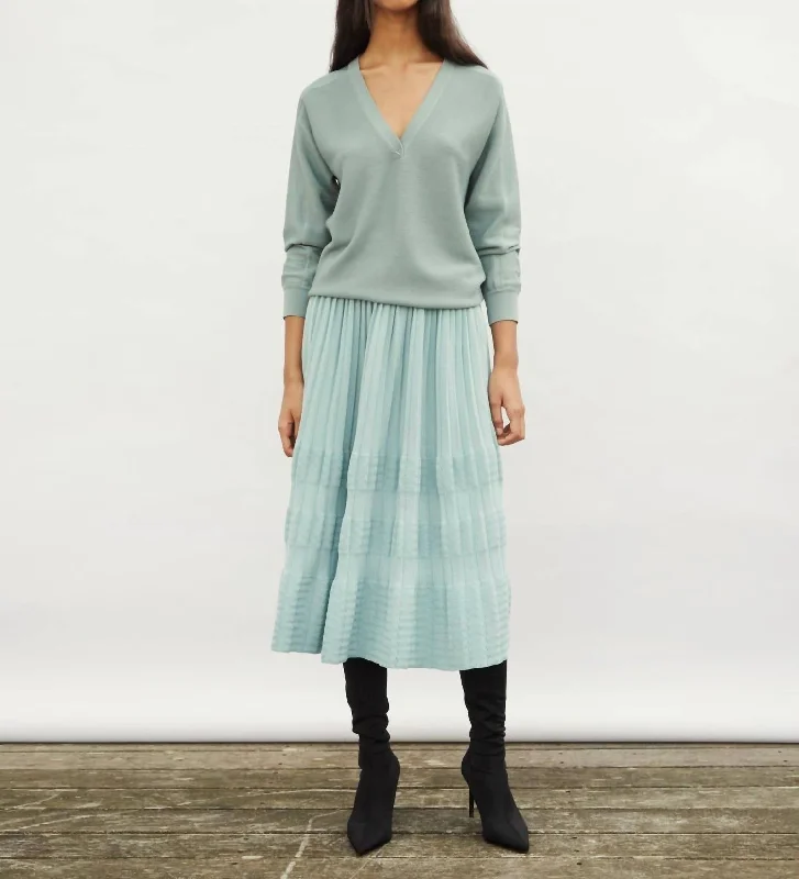 Trend Forward Women's Wear Ondee V-Neck Sweater In North Blue