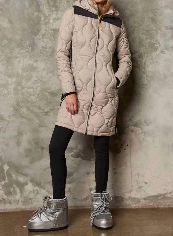 Women's Clothes And Apparel Sets Chamonix Coat In Birch