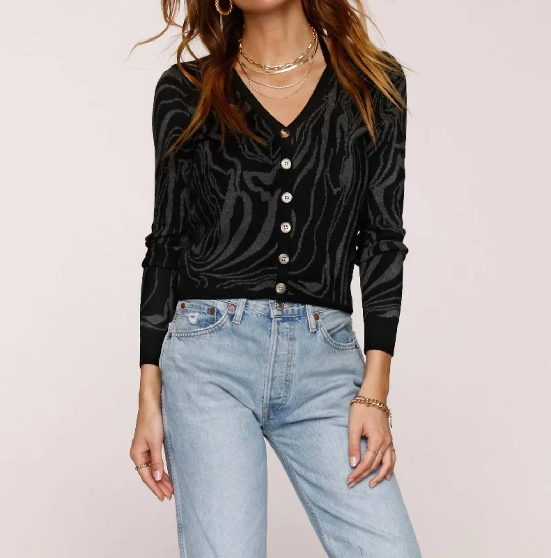 Luxury Style Pattern Cardigan Sweater In Black
