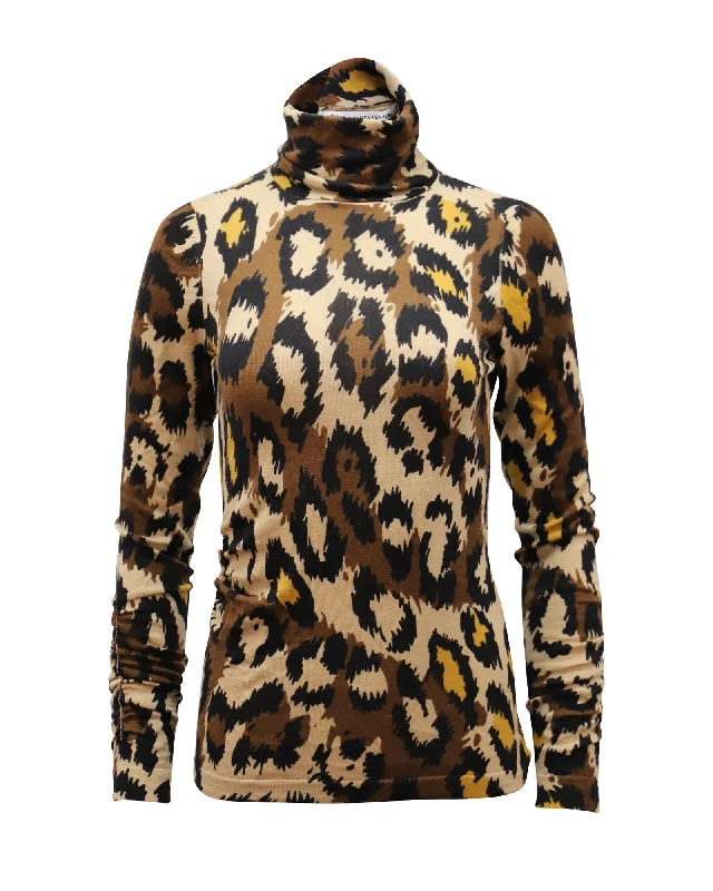 Relaxed Style Diane Von Furstenberg Turtleneck Sweater in Cheetah Print Wool