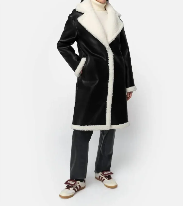 Casual Outfit For Women Anei Reversible Coat In Blanc // Black
