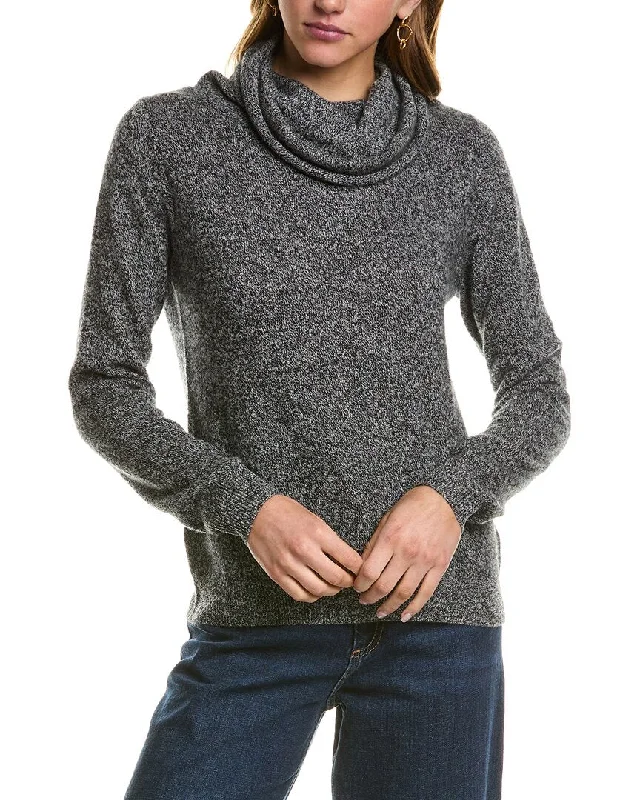 Luxe Women's Apparel Kier + J Turtleneck Cashmere Sweater