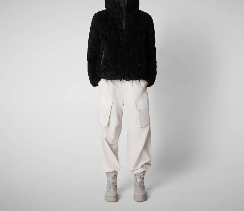 Women's Versatile Apparel Kennie Jacket In Black