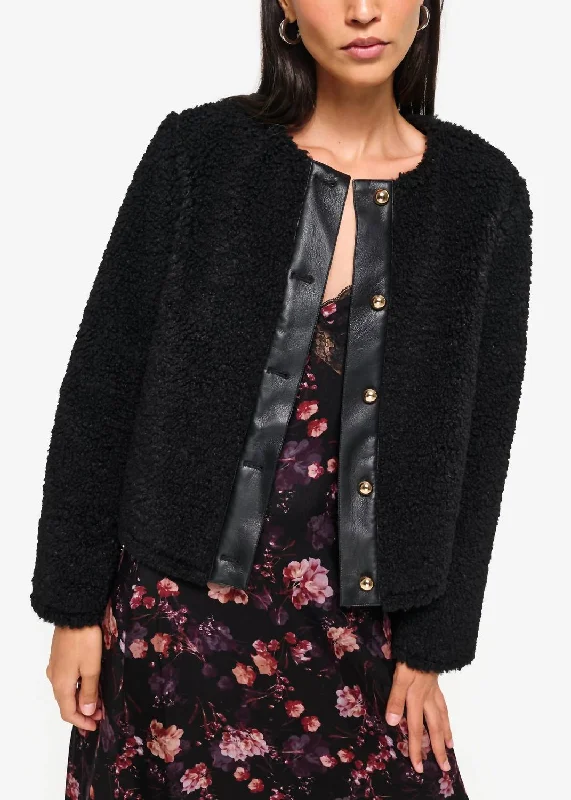 Women's Timeless Attire Pavan Sherpa Jacket In Black