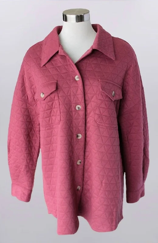 Women's Seasonal Apparel Quilted Shacket In Berry