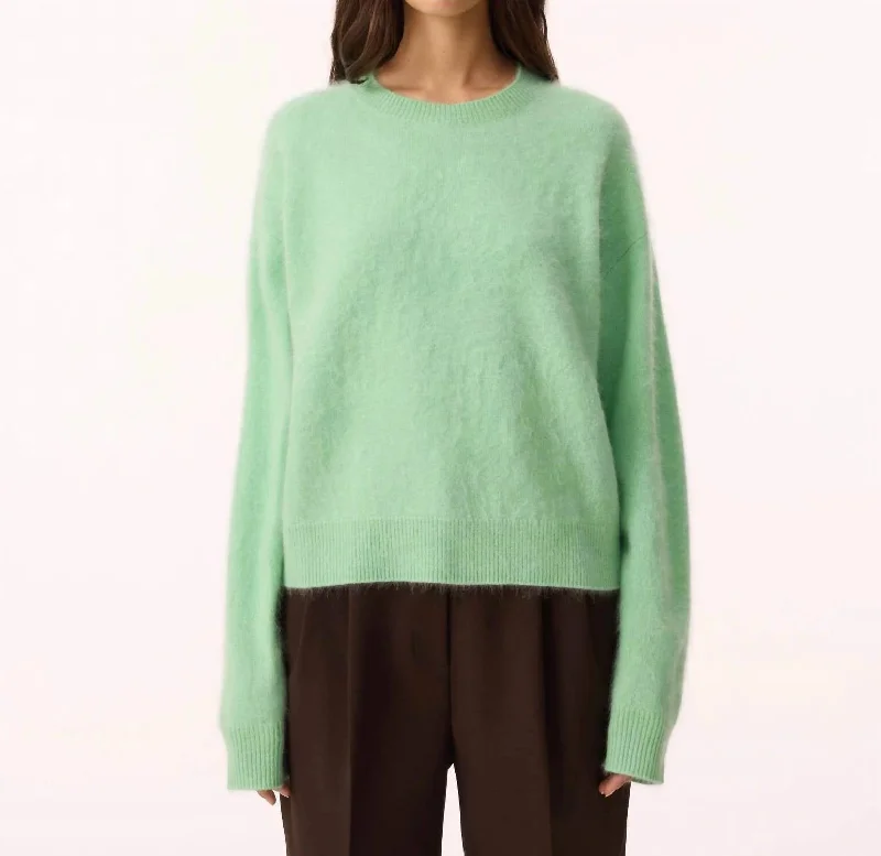 Save Big Loty Sweater In Amande