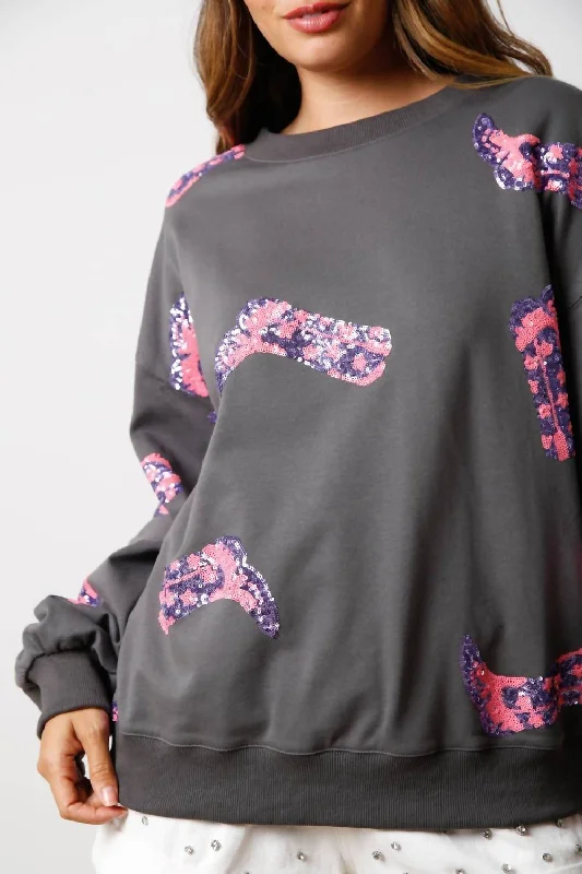 Eclectic Style Wardrobe Pink Boots Loose Fit Pullover In Black