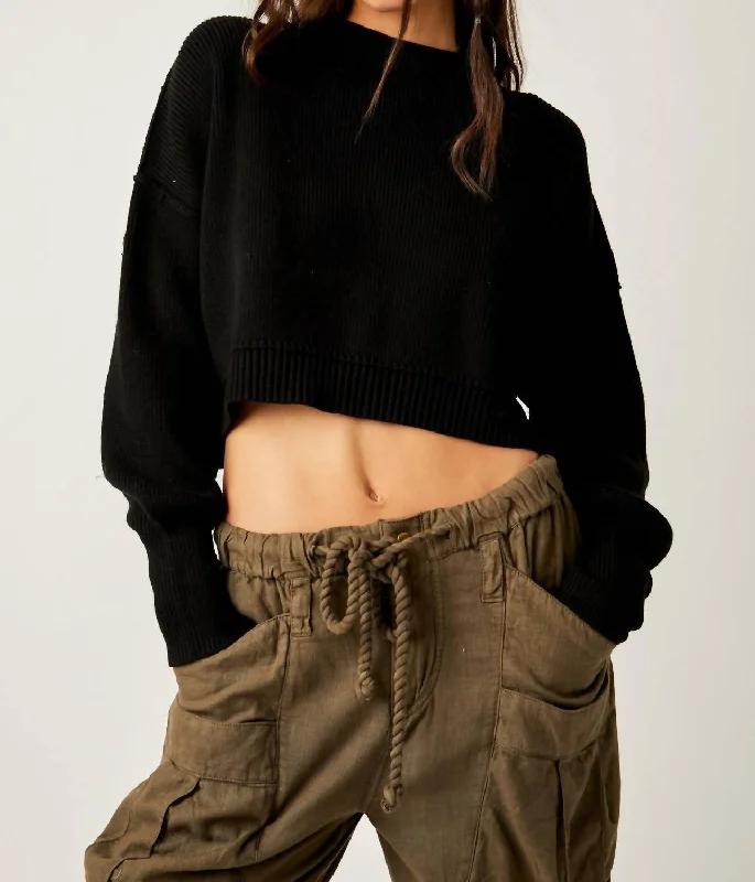 Fashion Forward Easy Street Crop Pullover Top In Black