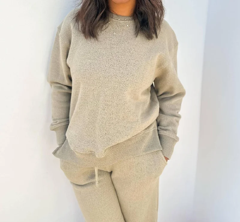 Urban Femme Streetwear Dreamy Ls Crew Neck Split Bottom Amore Fleece In Sand