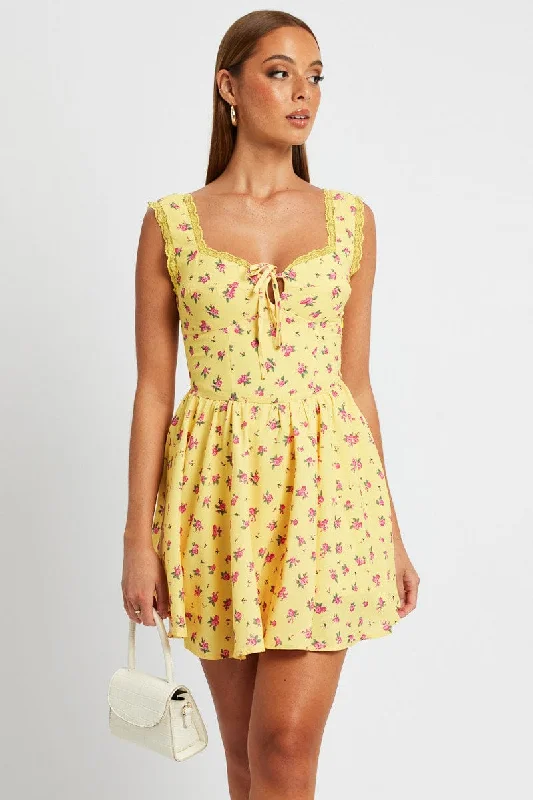 Winter Wardrobe Clearance Yellow Floral Fit and Flare Dress Sleeveless Lace Trim