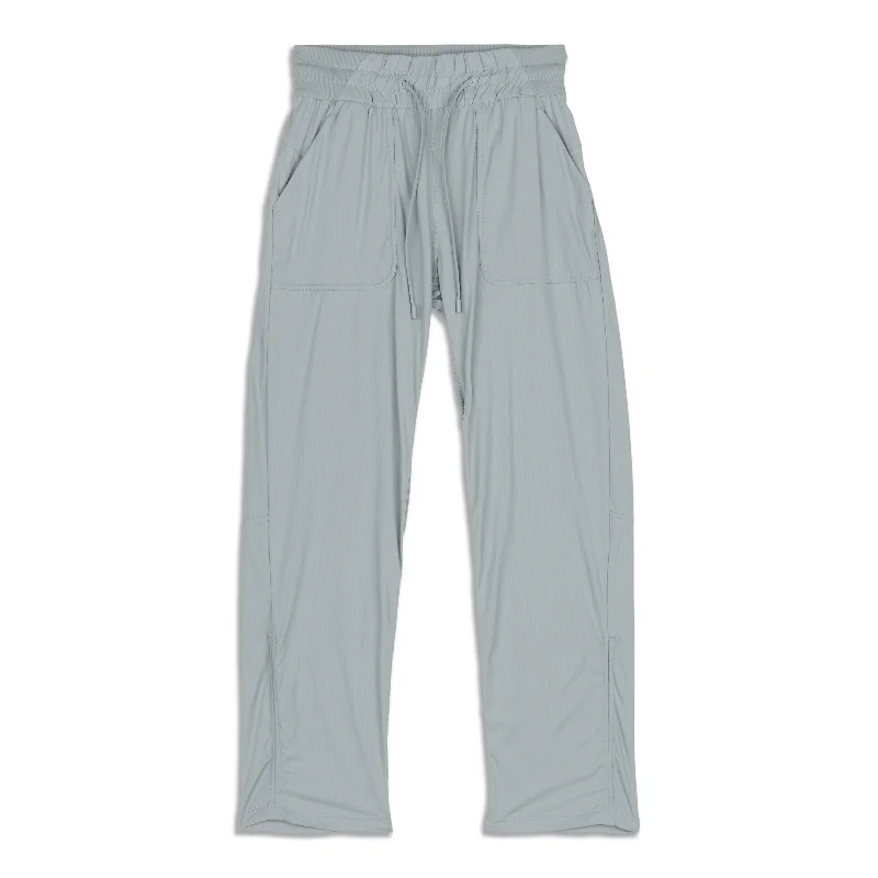 Comfortable Women's Clothes Beyond The Studio Crop - Resale