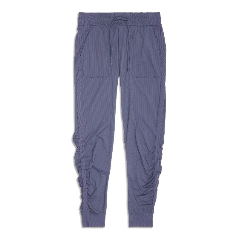 Bundle Offer Beyond The Studio Jogger - Resale