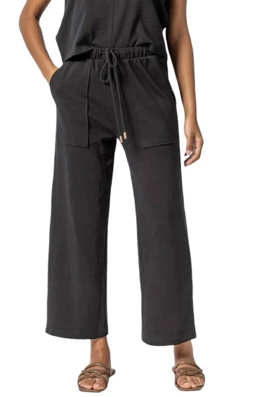 Trendy Women's Outfits for Casual Wear Cropped Pull On Pant In Black