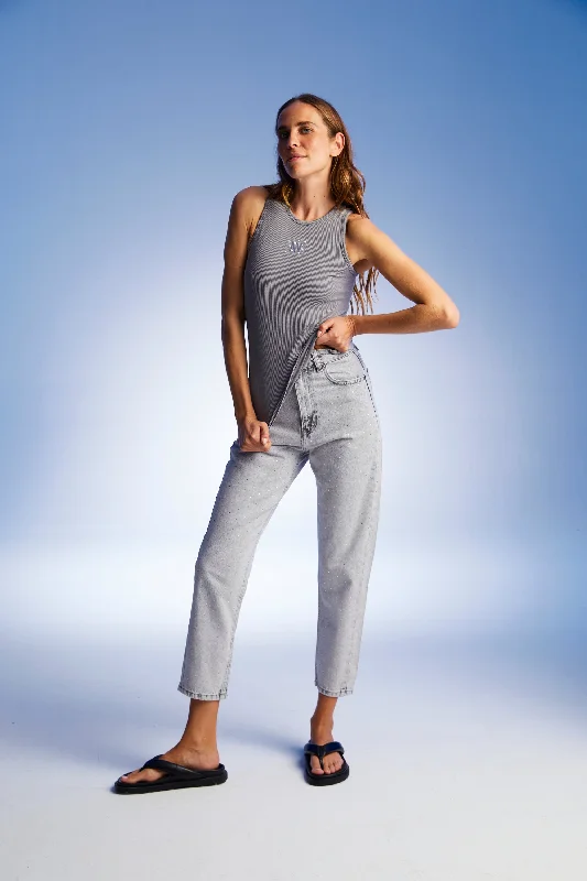 Fashionable Women's Wardrobe High-Waisted Jeans