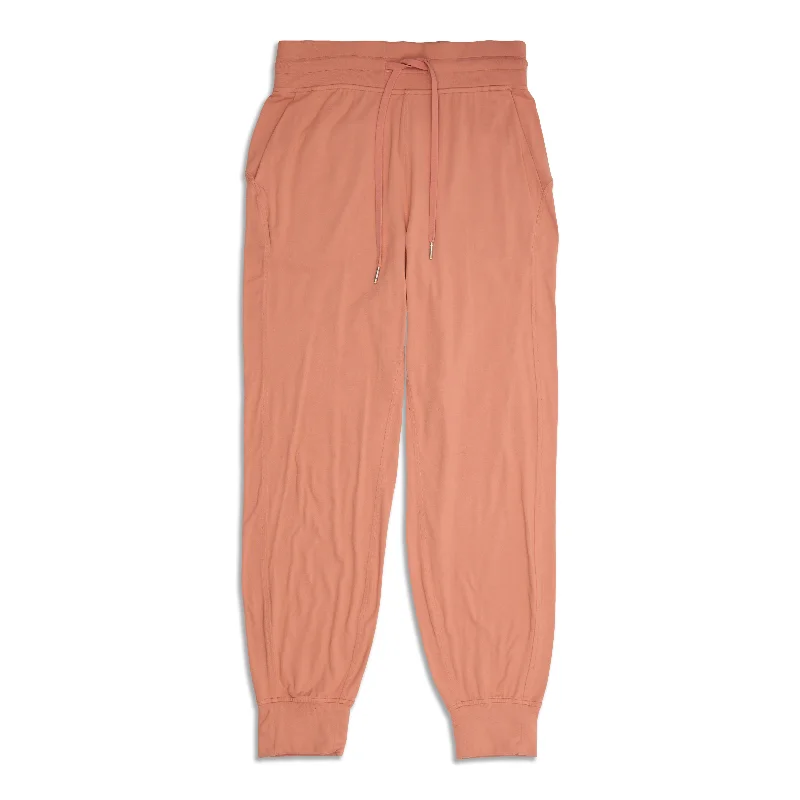 Chic Clothing For Women Ready To Classic-Fit High-Rise Jogger - Resale