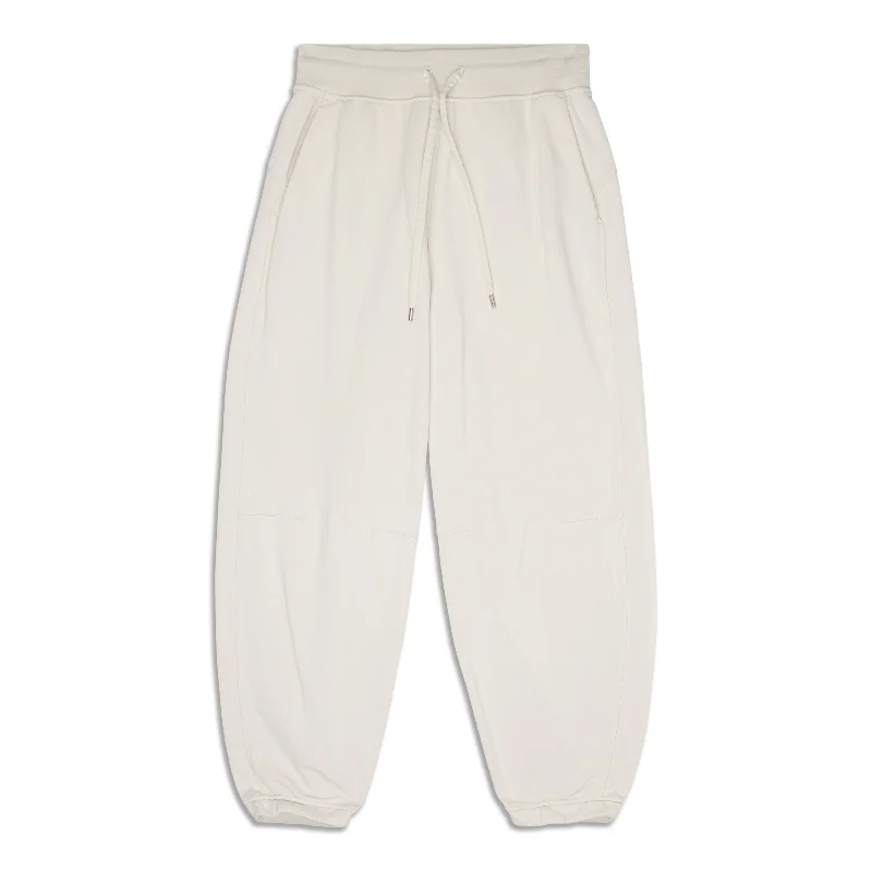 Women's High-Fashion Attire Relaxed Fit Super-High Rise Full Length Jogger - Resale