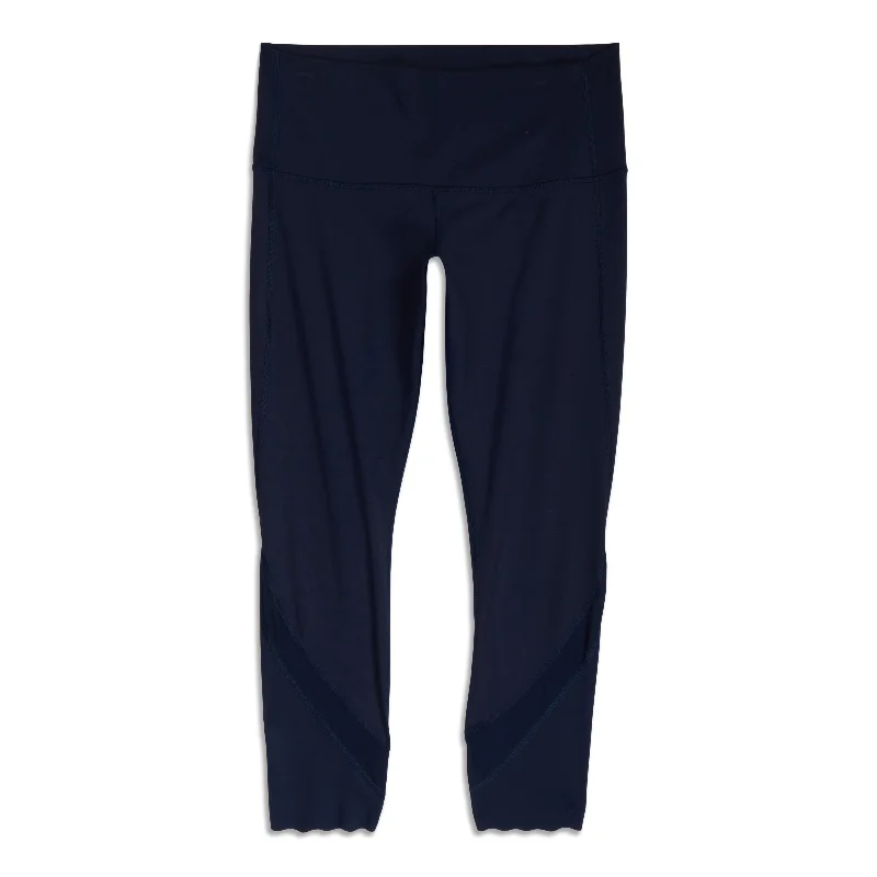 Trendy Outfits For Ladies Wunder Under Scalloped Hem High-Rise Crop - Resale